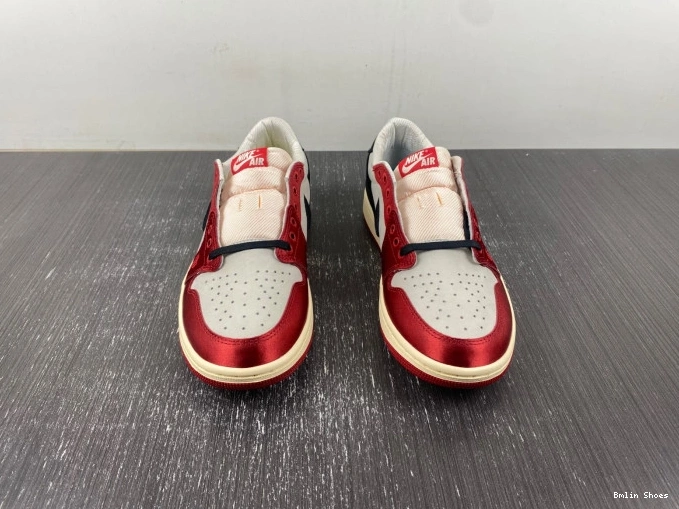 Bmlin Shoes Away 1 Low OG Air Trophy FN0432-100 Room x Jordan 0715